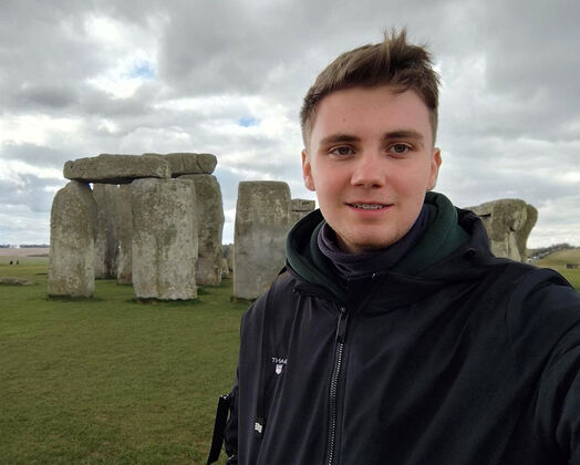 Obří louka a Stonehenge