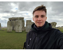 Obří louka a Stonehenge