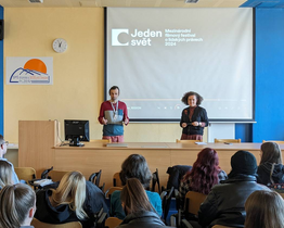 Festival Jeden svět – projekce na škole