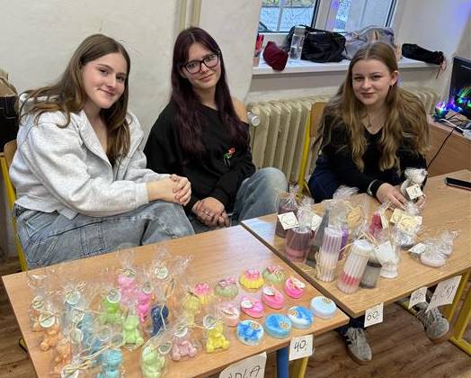 Předvánoční charitativní akce na škole